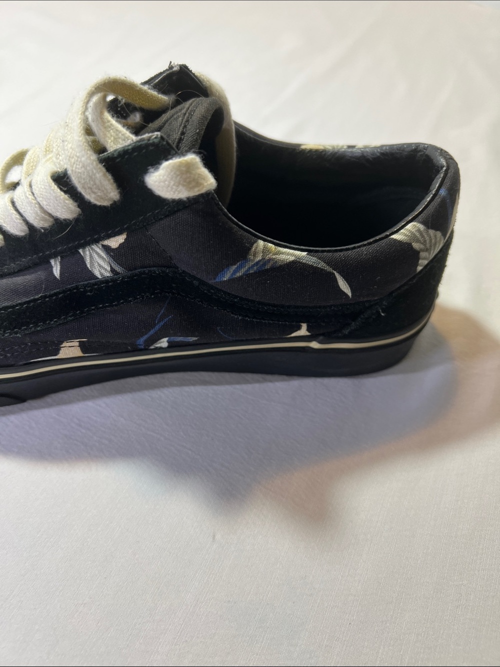 Vans Black Floral Low-Top Skate Shoes with Cream Accents 10 1/2 Men’s Women’s 12 - Picture 15 of 15